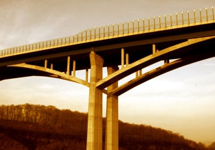 Bruecke Neues schaffen